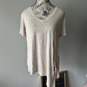 Natty M Beige Leopard Print High-Low T-Shirt - Size M